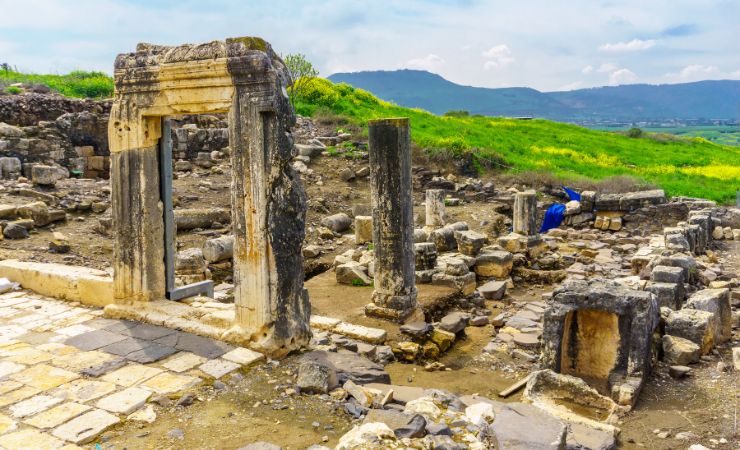 Ancient synagogue arbel national park
