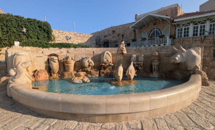 Zodiac Fountain at Kedumim Square Jaffa